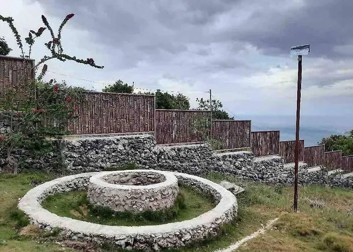 Scia Hills Exclusive 25pax Wifi Netflix Hbo Videoke Pool Villa